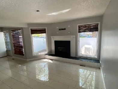 Beautiful Townhouse for sale Image# 1