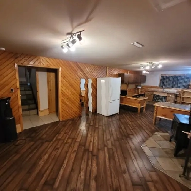 mature, quiet, country-living, employed individual to rent, help Image# 3