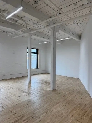 Lansdowne/Bloor Studio Image# 3