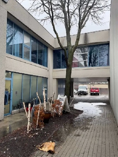 1200 SQ FT COMMERCIAL NORTH YORK 2ND FLOOR SPACE FOR RENT Image# 2