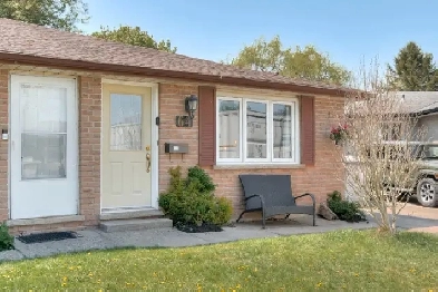 2 2 Bed Home for Sale in Prime Kitchener – 64 Harvest Ct! Image# 1