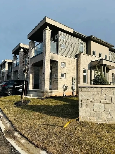 Brand New Corner Unit Spacious 3 Bed, 2.5 Bath Townhome ! Image# 3