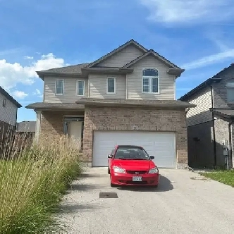 4 Bed 2.5 Bath House in Thorold Image# 5