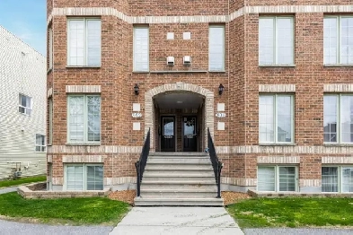 2-Bed | 2.5 Bath Barrhaven Condo with 2 Parking Spots Image# 10