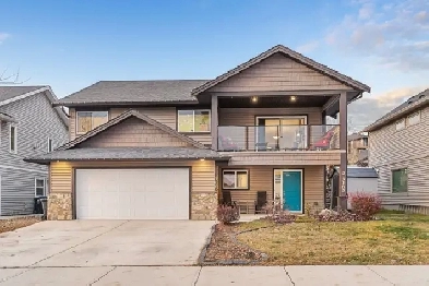 Beautiful 3 bedroom/2bathroom upper/main floor house for rent! Image# 9