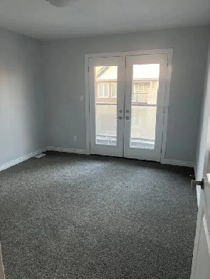 1 Town house with 3 bedroom - starting June 1st, 2025 Image# 1