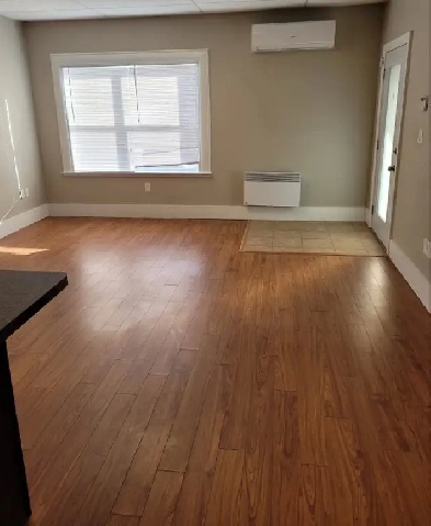 2 Bdrm Apt - Heat/Electricity Included! - 2 min to Cornwall Image# 3