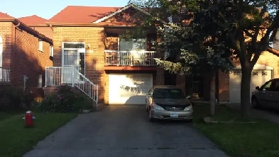 Room on top floor of the house.  Center of Mississauga Image# 1