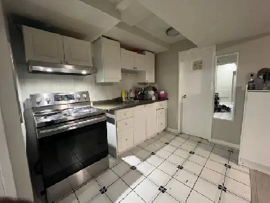 2 Bedroom 1 Bathroom Basement Available June 1st Image# 1