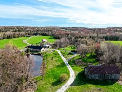 Wotton (Estrie) : Domaine de 161 acres, érablière, 9903 lb Image# 5