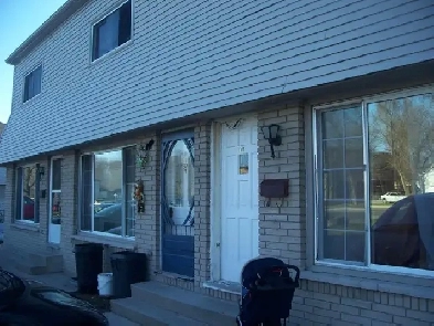 Large 2 Bedroom Townhouse on Lyndoch St, Corunna Image# 5