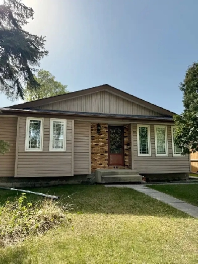4 Bed Den House in Garden Grove area Image# 3