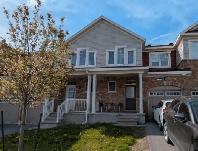 Townhouse for Rent  - Half Moon Bay Barrhaven July 1st Image# 4