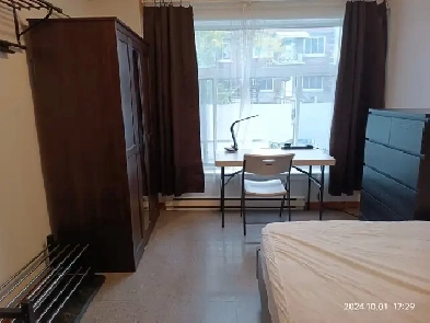 Big room for rent,1 min to metro , All included, FOR GIRL ONLY. Image# 1