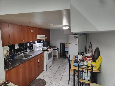 1 bedroom hall kitchen seperate basement for rent Image# 5