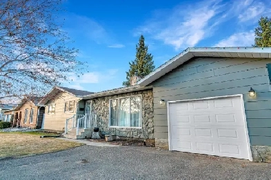Updated 4 Bedroom Home with Spacious Basement Image# 8