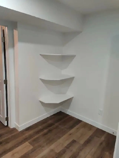 2 bedroom basement suite for rent. Image# 4
