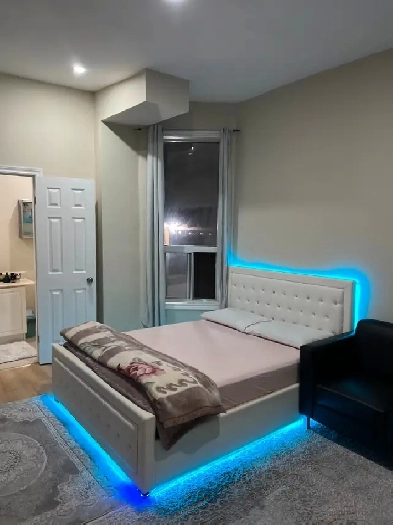 Downtown Core room with private bathroom available for June 1st Image# 5