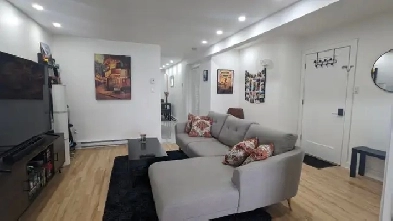 2 Beds 1 Bath Apartment Image# 4
