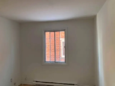 Parc Extension - 4 1/2 Apartment Image# 1