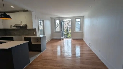 4 1/2   sunny  a Outremont Image# 1