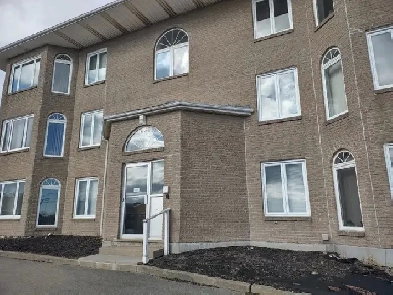 Available July 1st, spacious 2 bedroom apartment. Image# 8
