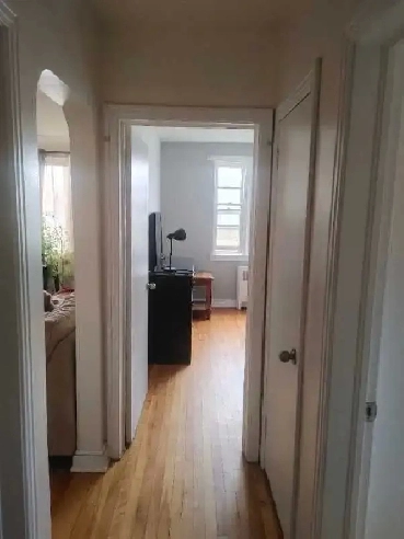 Ottawa west room for rent Image# 6