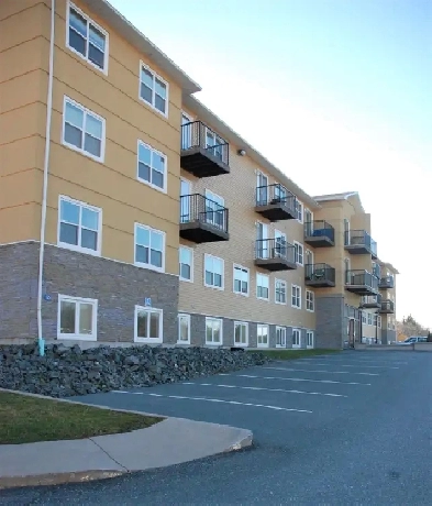 A 2 bdr apt, top floor, June, East SJ, Heat and water included Image# 1