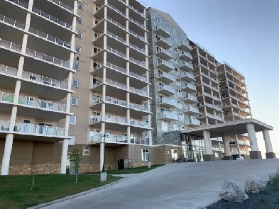 Penthouse 3 Bedroom 2 Level July 1 Grandhaven Estates Image# 1