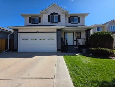 JUST LISTED | 296 Red Crow Blvd W Image# 1