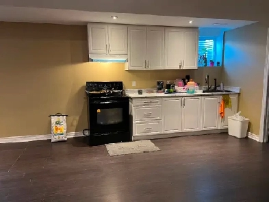 ROOMS FOR RENT - MCLAUGHLIN & SANDALWOOD Image# 3