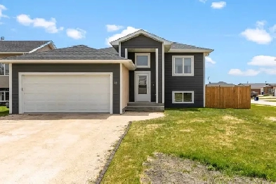 28 Rockridge Crescent, Blumenort Image# 1