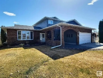 Beautifully Maintained Home in St. Paul, AB Image# 3