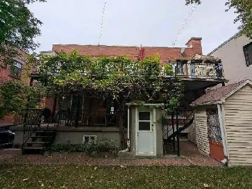 Magnifique 3 1/2 complètement rénové avec grand balcon, Ahuntsic Image# 1