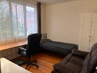 Chambre Étudiant, Tout Inclus, Metro / Student Room,All Included Image# 2