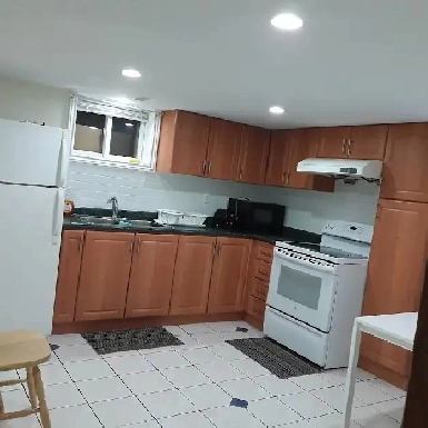 One sharing basement room available from June 1st in Scarborough Image# 1