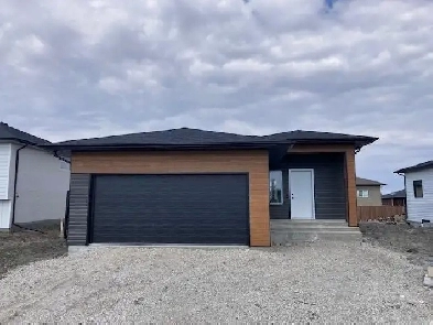 Great Option For Your First Home in Blumenort, MB Image# 2