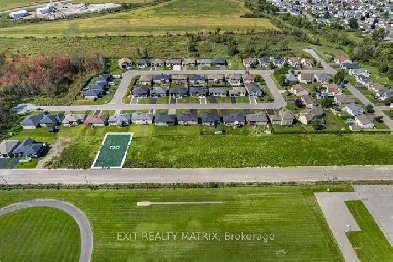 Bedard Real Estate Team - 720 West St, Hawkesbury Image# 1