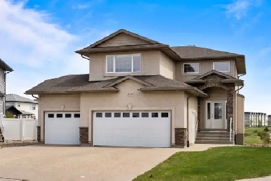 5165 Aviator Cres - Home With A View In Harbour Landing Image# 9