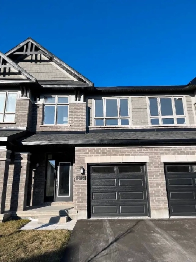 Townhouse 3 BDRM, 2.5 Bath with Finished Basement - FOR RENT Image# 1