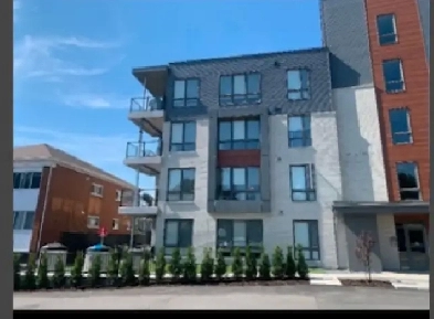 Grand Condo 4 1/2, Deux-Montagnes, garage ascenseur Image# 9
