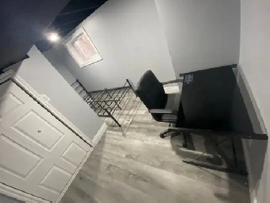 Private basement room near the University of Windsor Image# 1