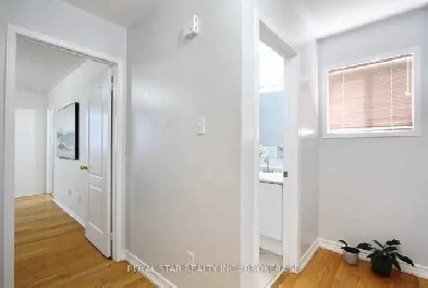 Private Room Mississauga Available for rent Image# 3
