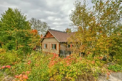 Grand 4 1/2 dans un duplex Image# 2