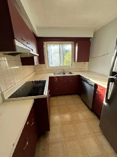 A Private Room on Main Level For Rent At Port Credit Mississauga Image# 3
