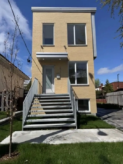 Maison de ville avec bachelor conctruction 2024 Image# 9