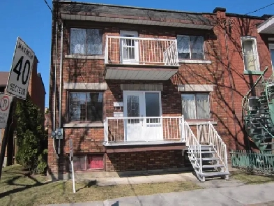 Grand 4 ½ première étage d'un duplex Image# 1