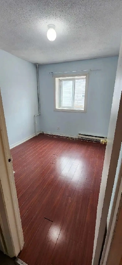 Private Room   Den Image# 1