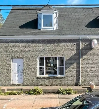 north end commercial unit Image# 1