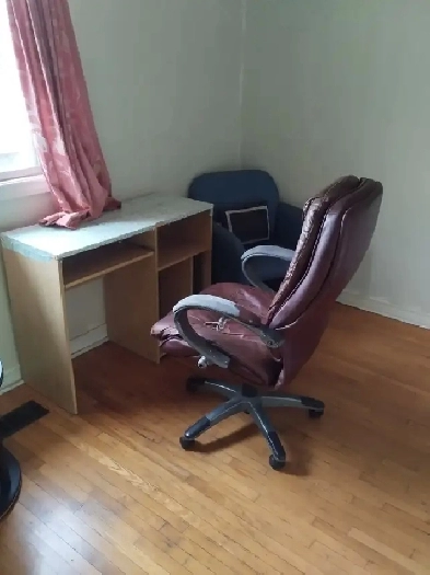 A room for rent at St Clair and Keele for male Image# 2